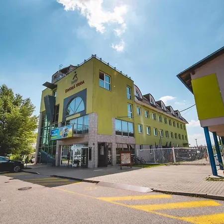 Hotell Hotel And Park Divoka Voda 3*