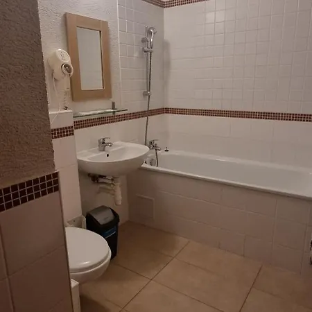 Hotell Hotel And Park Divoka Voda