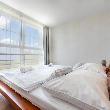 Hotel And Park Divoka Voda 3* Bratislava