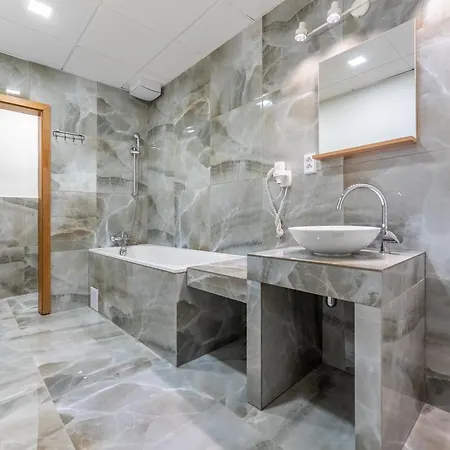 Hotel And Park Divoka Voda Hotell 3*