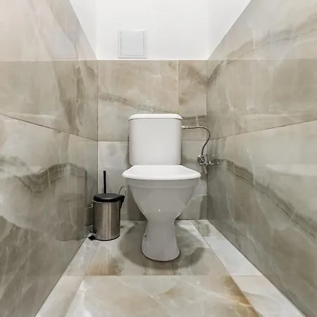 Hotel And Park Divoka Voda 3*