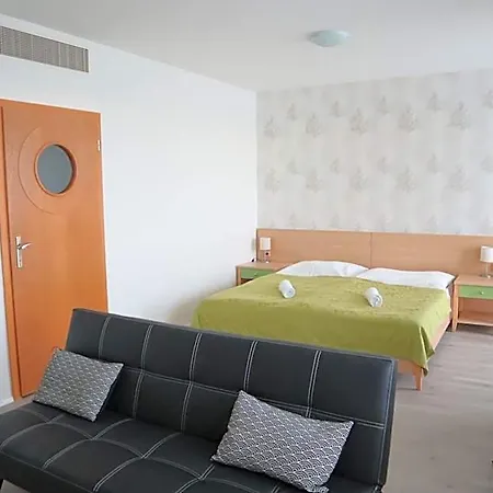 And Park Divoka Voda Hotel Bratislava